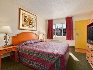 Travelodge Las Vegas  				 / Katalog hoteli  				 / Przydatne katalogi